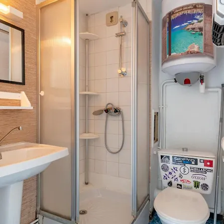 Apartment Mezzanine Pour 2 Personnes Avec Terrasse En Centre Station A